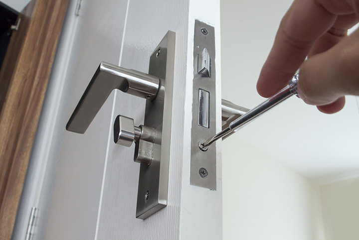 Our local locksmiths are able to repair and install door locks for properties in Tulse Hill and the local area.